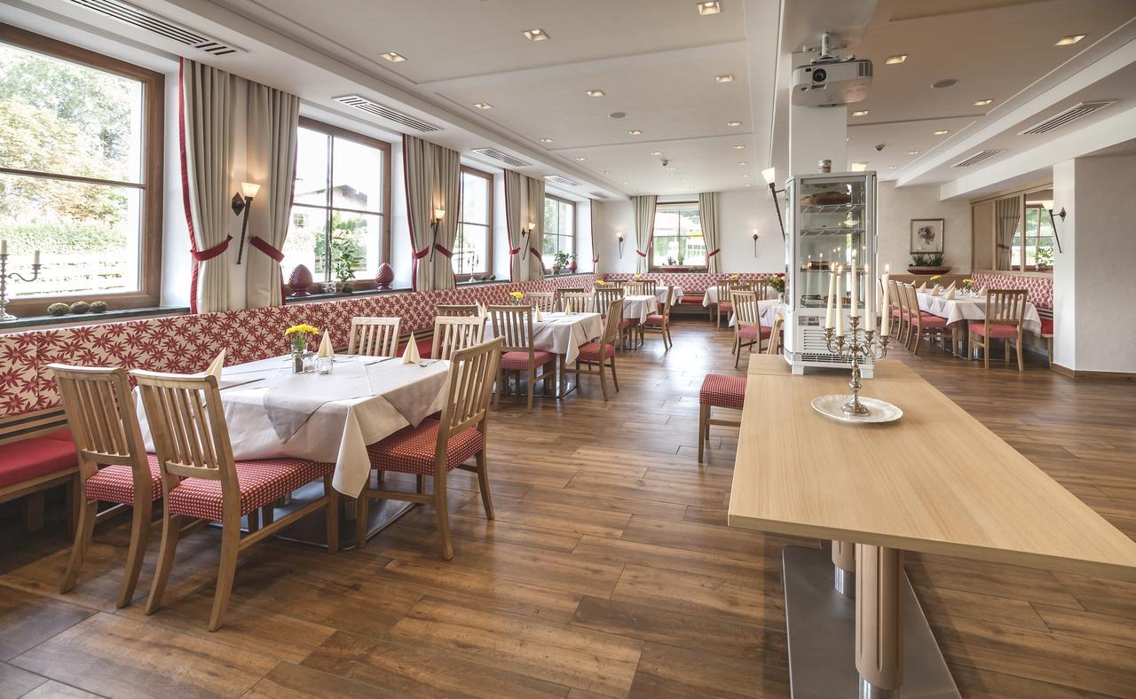 - Zur Post Hotel 3*