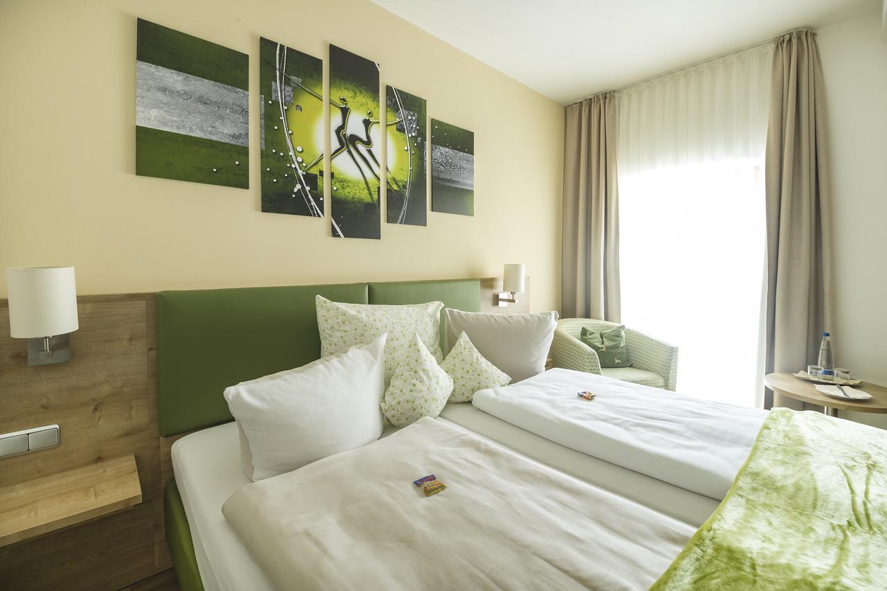 - Zur Post Hotel