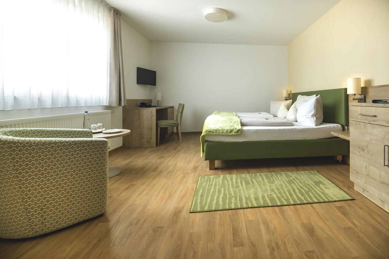 - Zur Post Hotel