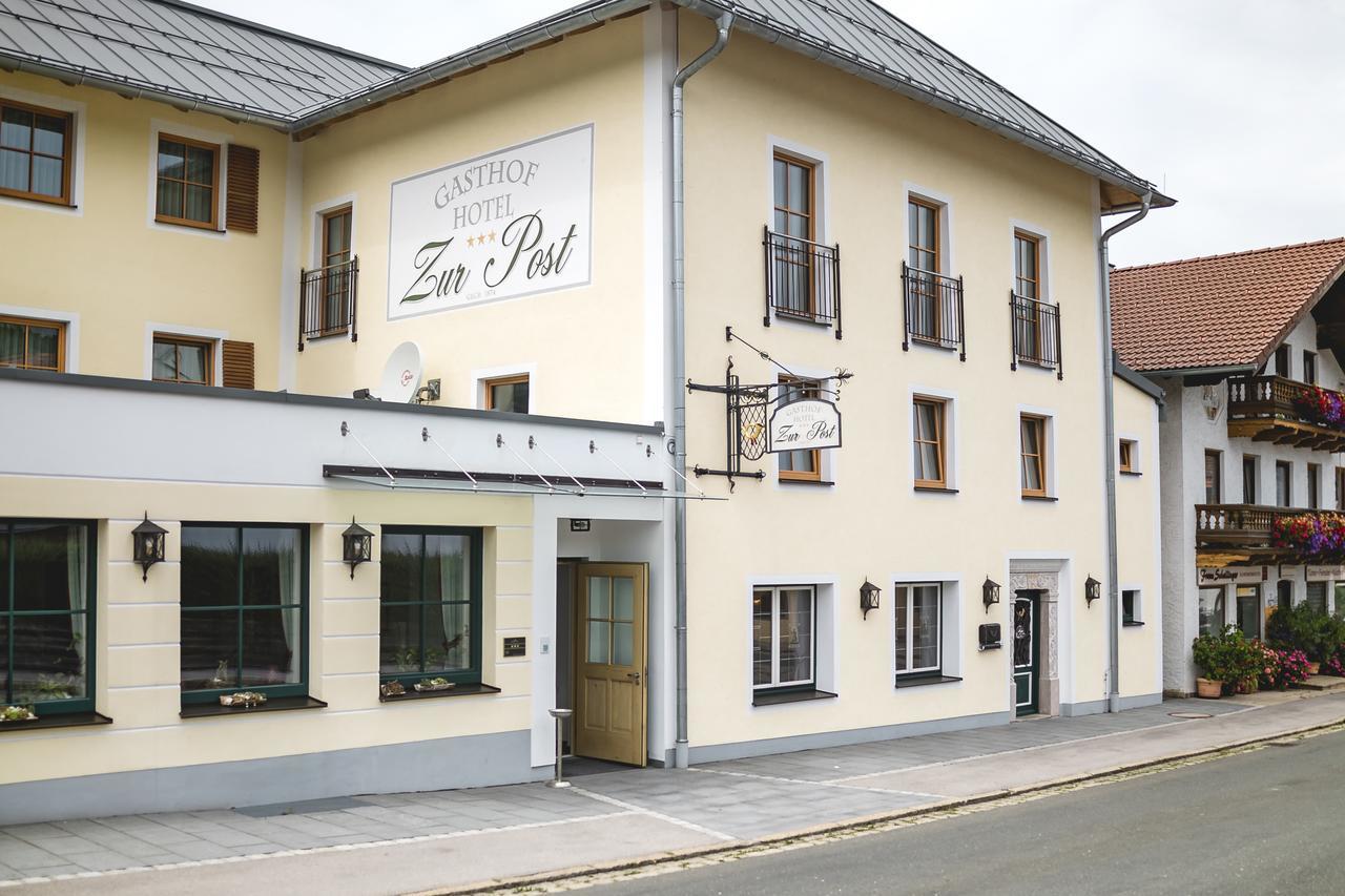 - Zur Post Hotel 3*