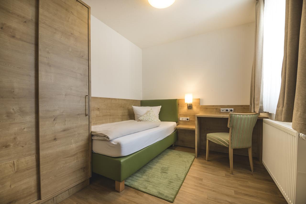 - Zur Post Hotel Neukirchen am Teisenberg